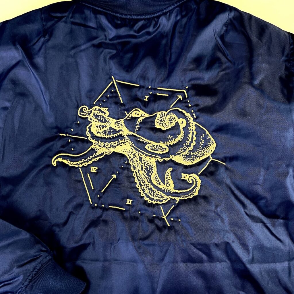 petits poèmes bombers broderie2