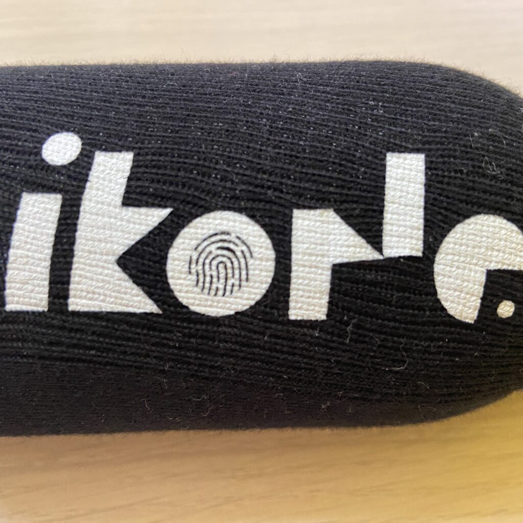 chaussette maille fine étirée