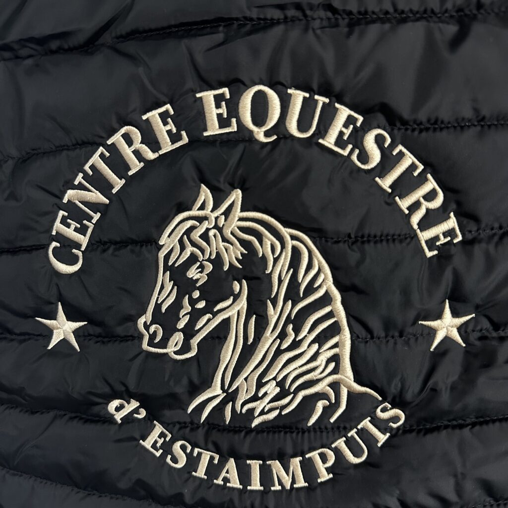Body warmer, Broderie, Association