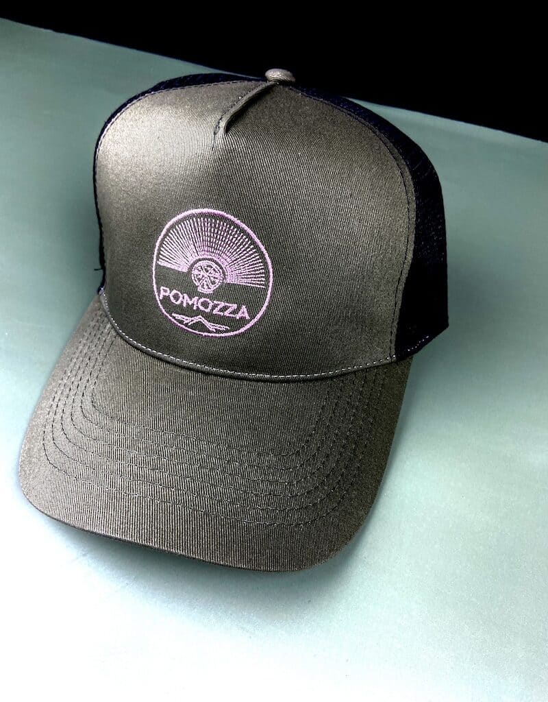 Casquette, Broderie, Restauration